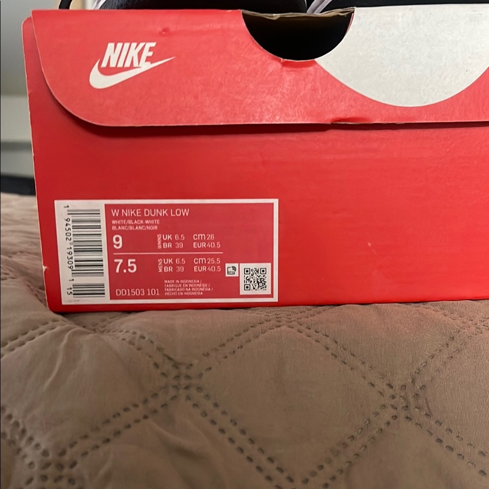 Nike Dunk Low Women's Shoes - Black and White